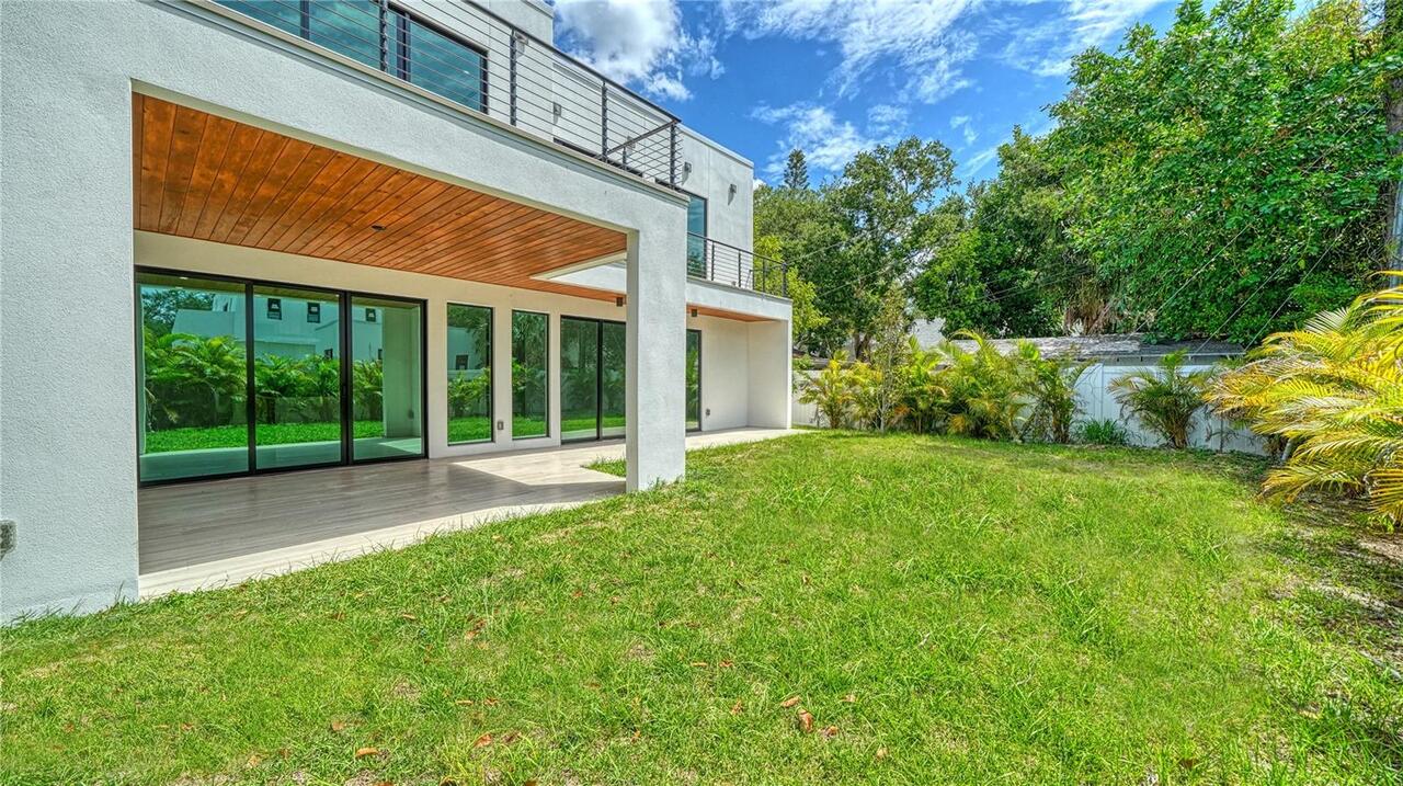 Listing Photo 11