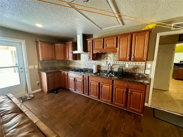 Listing Photo 20
