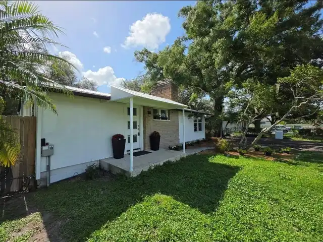 Listing Photo 6