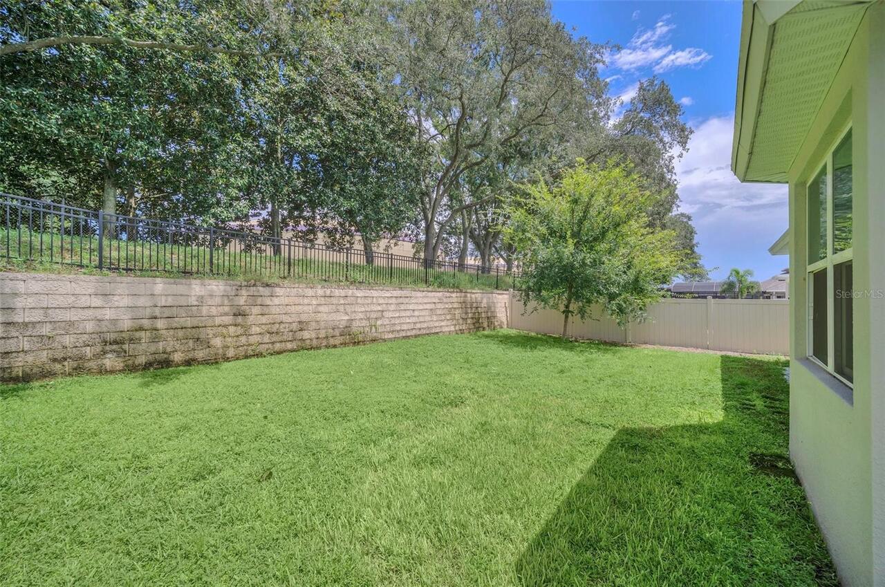 Listing Photo 10