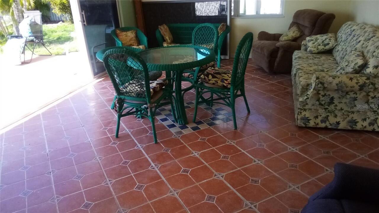 Listing Photo 8