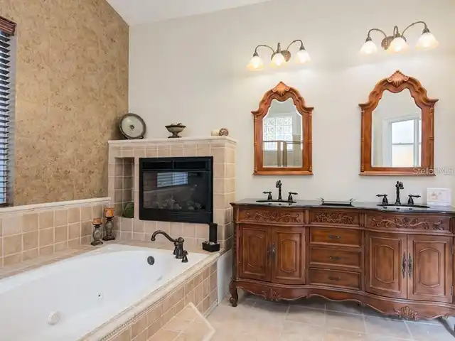 Listing Photo 14
