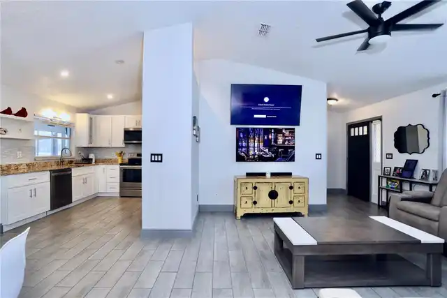 Listing Photo 19