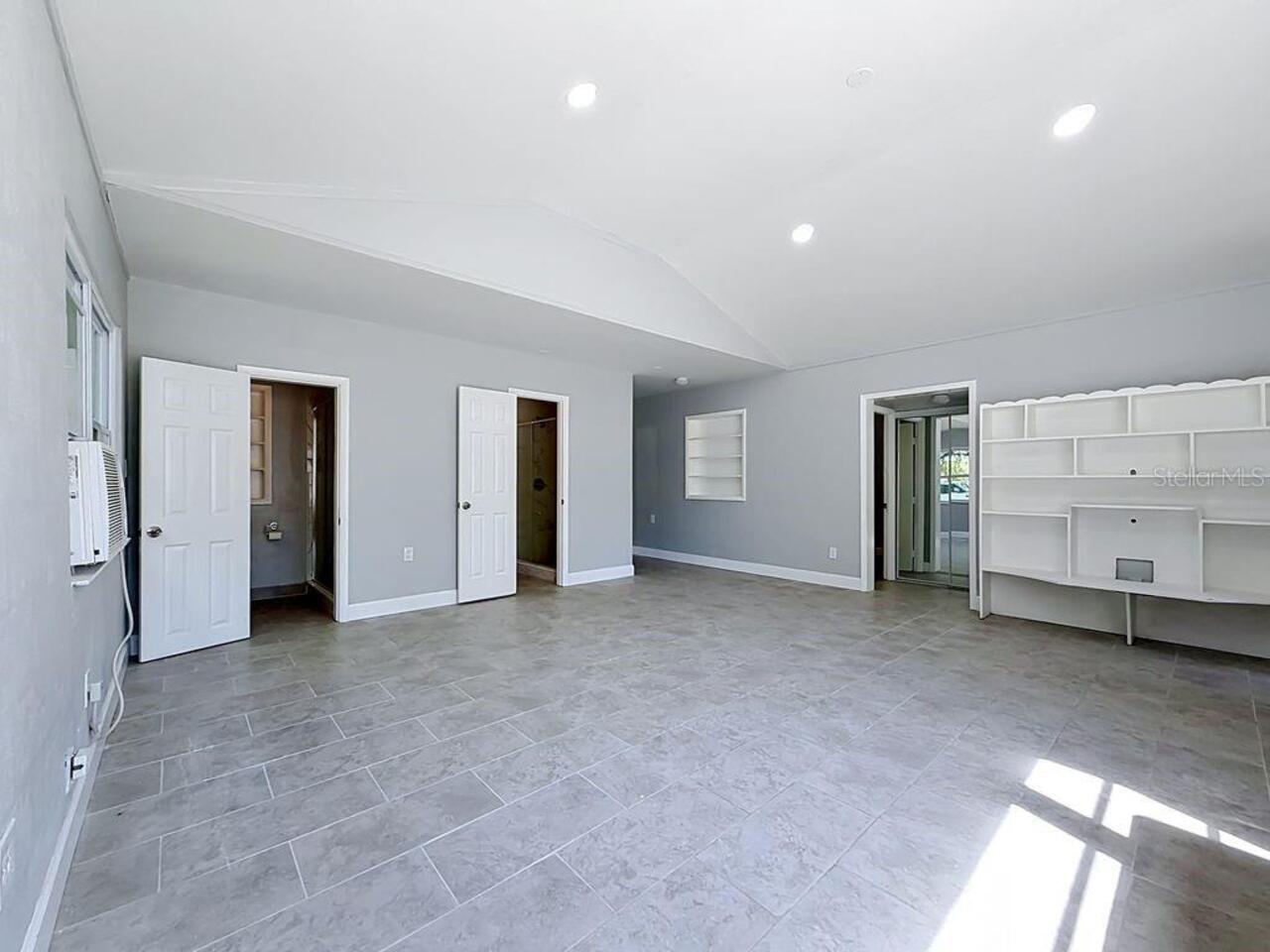 Listing Photo 12