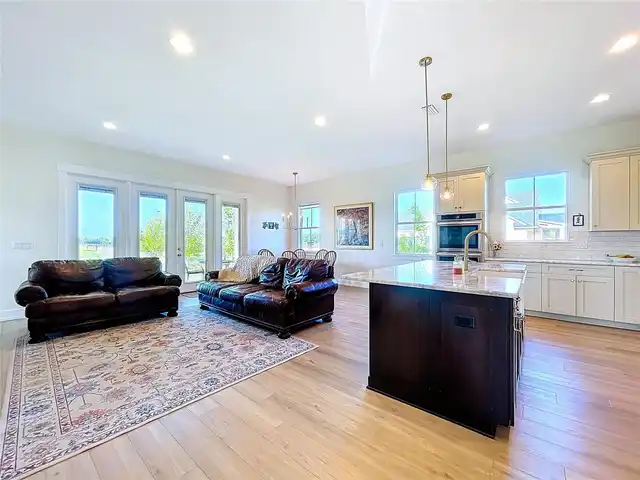 Listing Photo 17