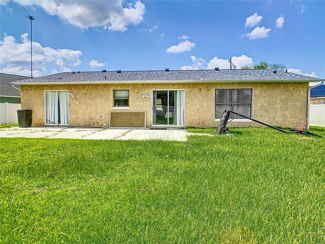 Listing Photo 12