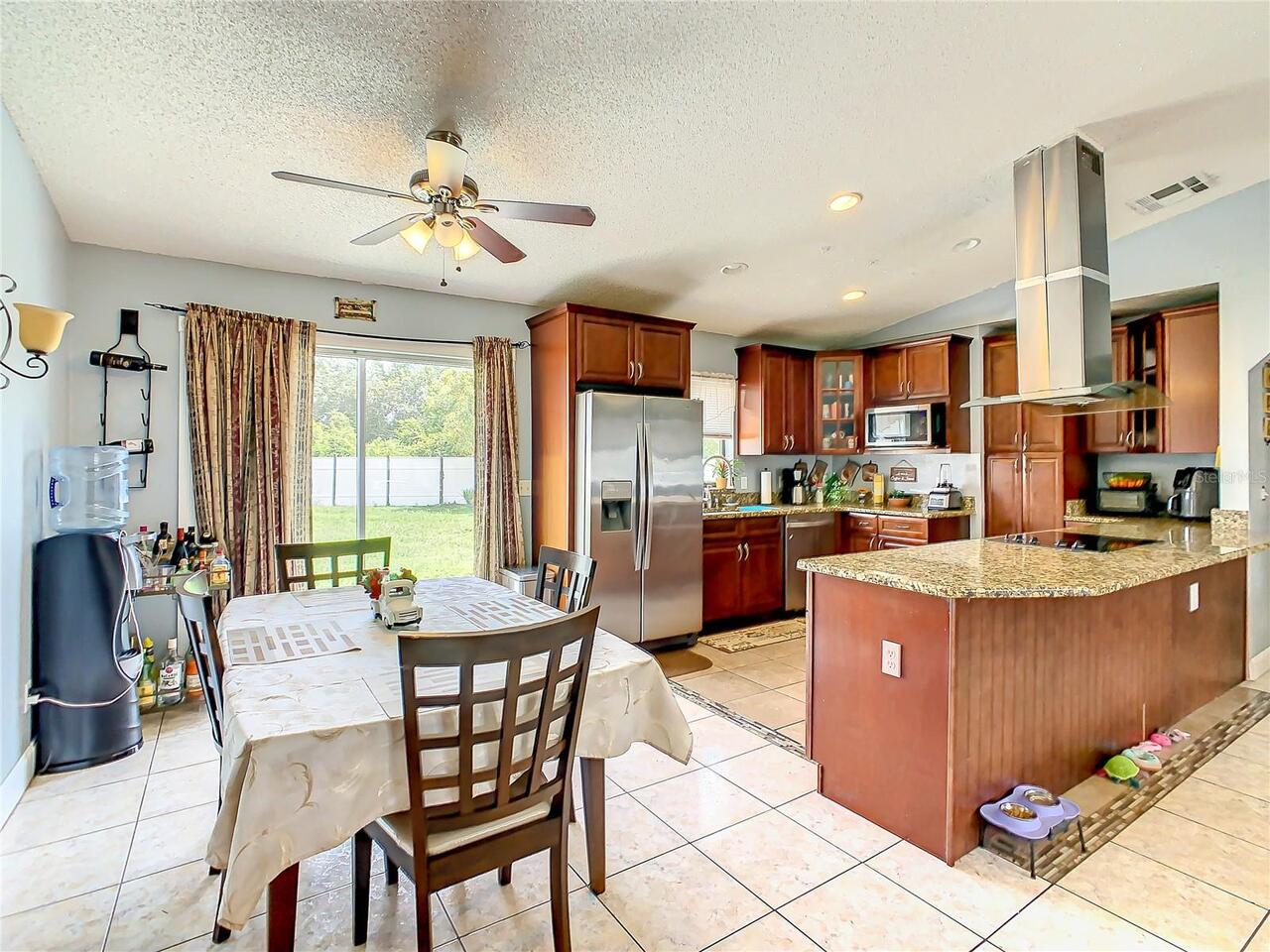 Listing Photo 17