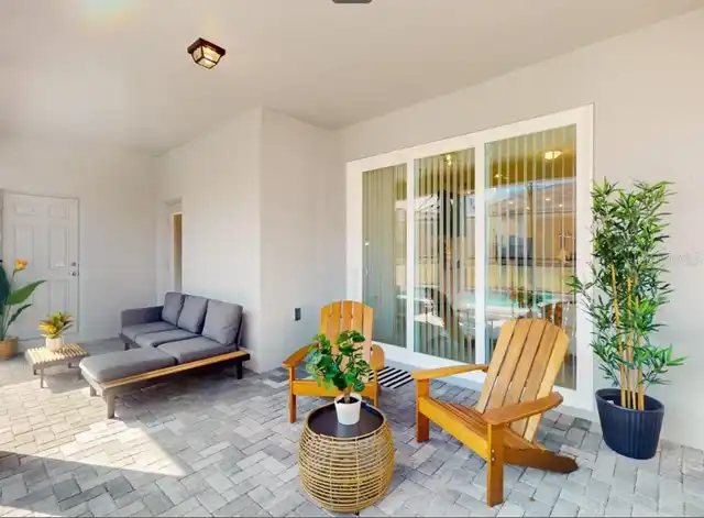 Listing Photo 10