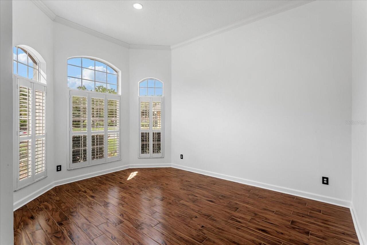 Listing Photo 10