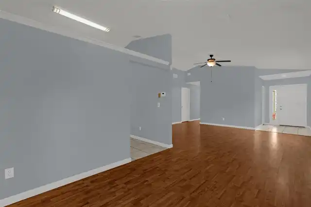 Listing Photo 7