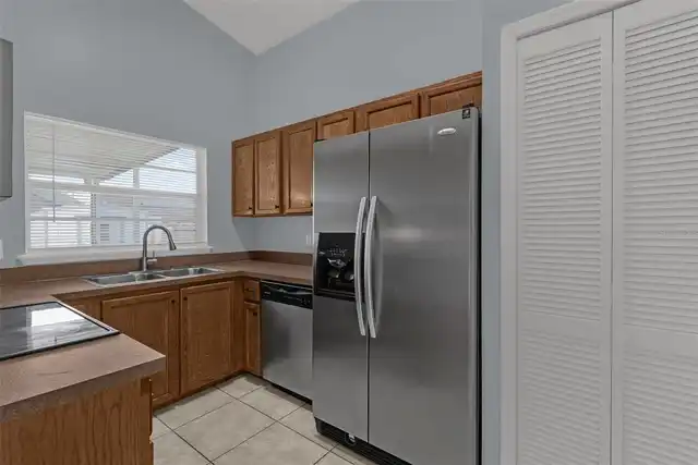 Listing Photo 9