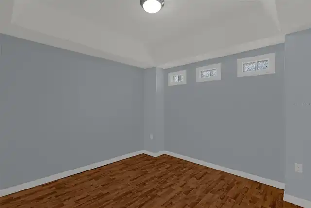 Listing Photo 17