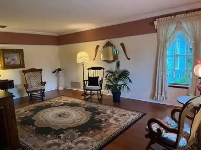 Listing Photo 16
