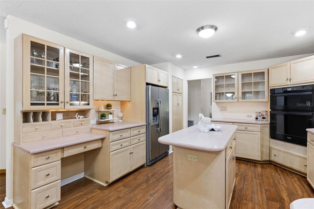 Listing Photo 11