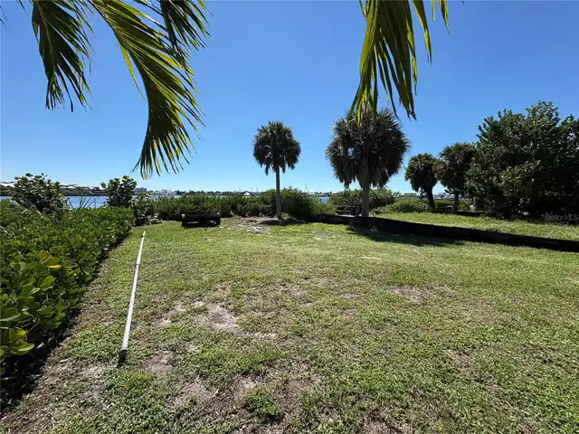 Listing Photo 9