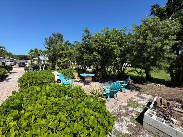 Listing Photo 10