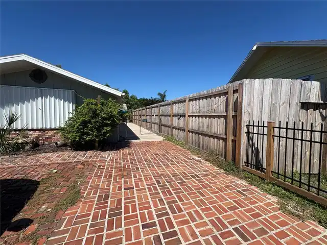Listing Photo 18