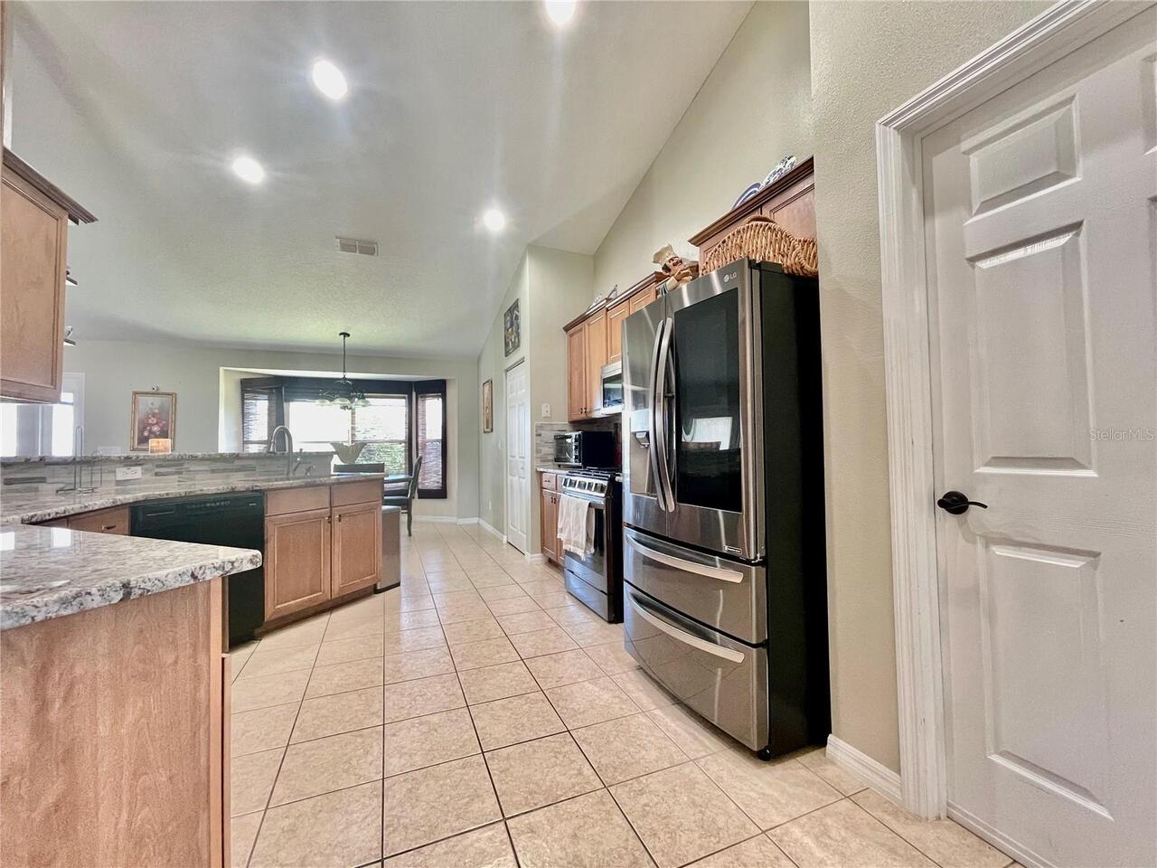 Listing Photo 12