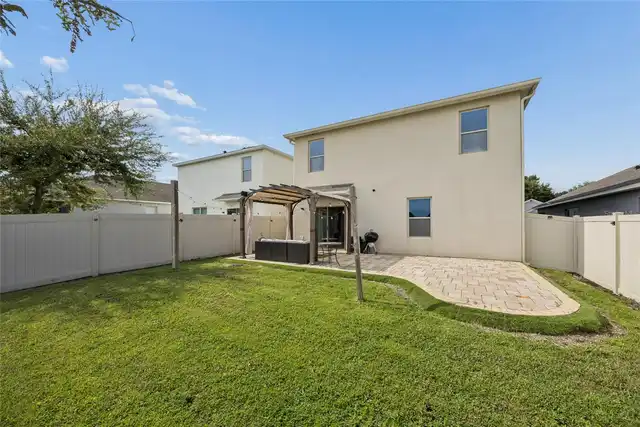 Listing Photo 9
