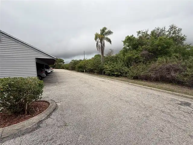 Listing Photo 28