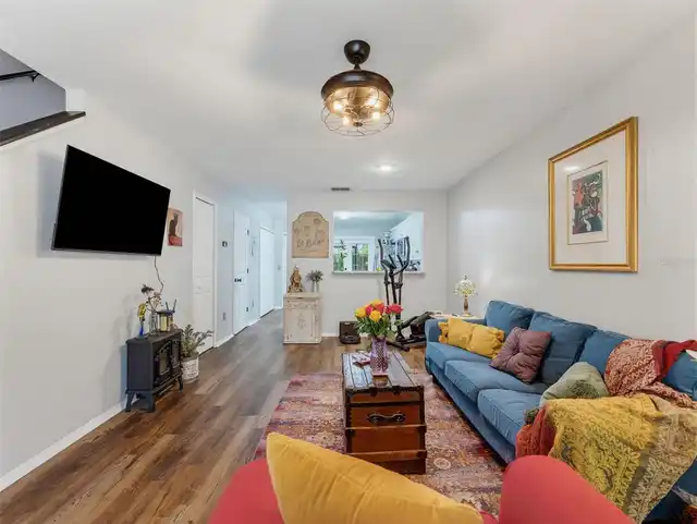 Listing Photo 23