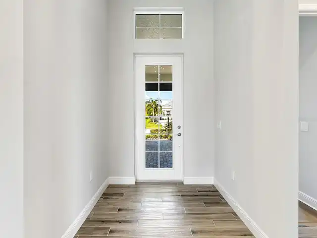 Listing Photo 11