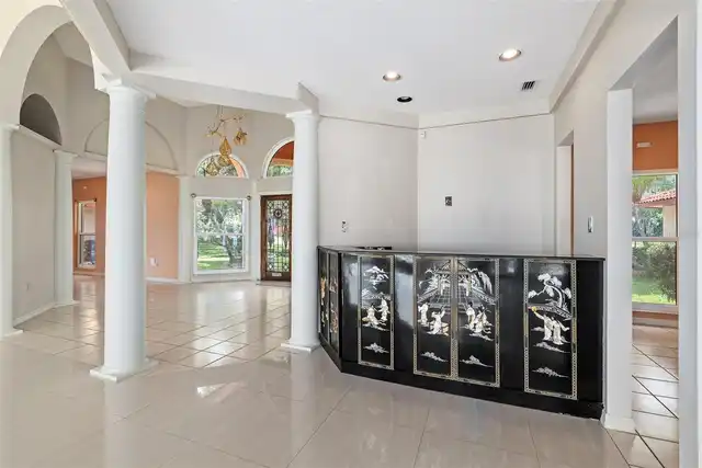 Listing Photo 17