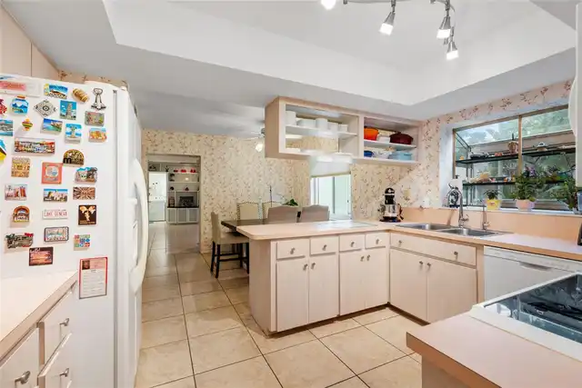Listing Photo 18