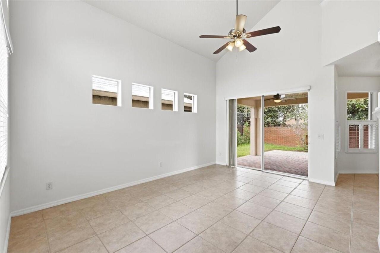 Listing Photo 12