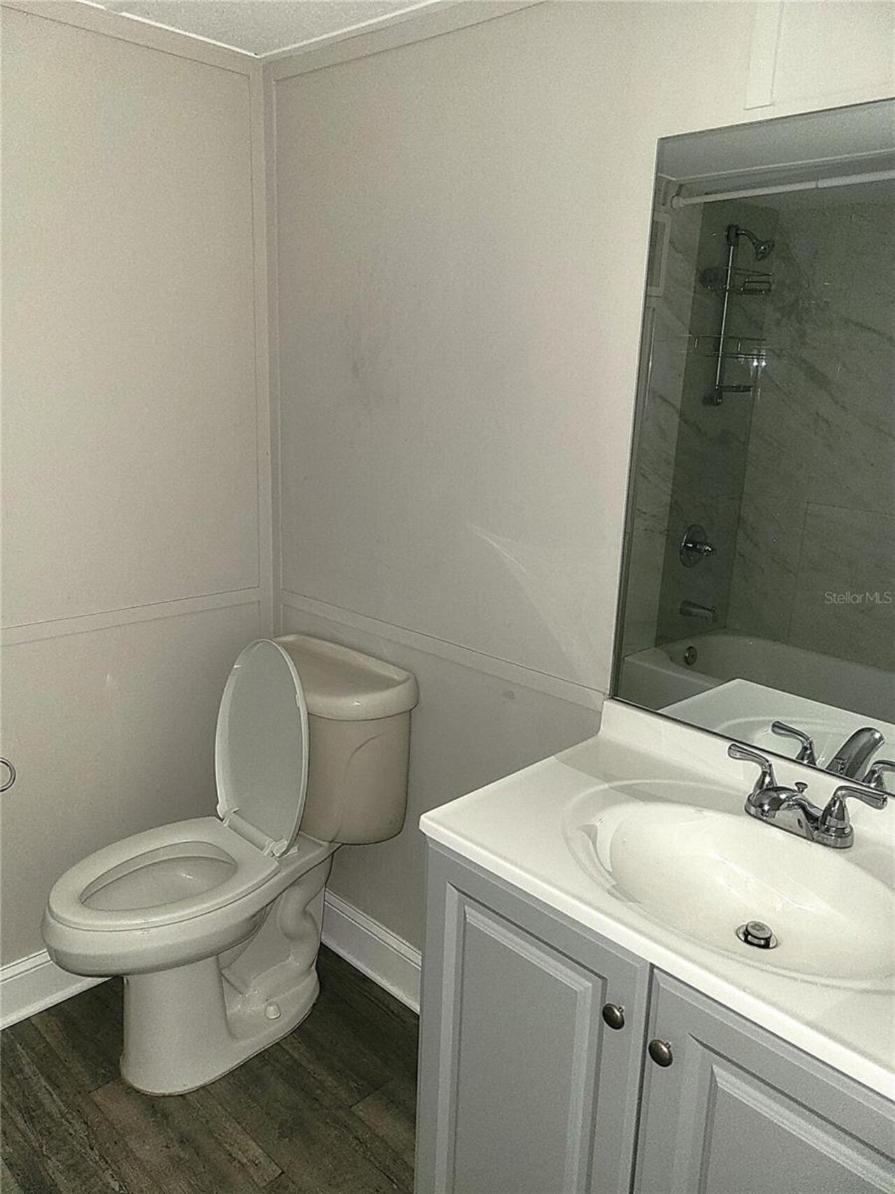 Listing Photo 10