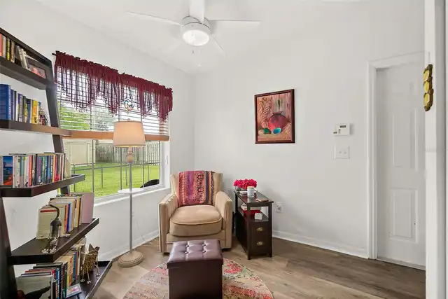 Listing Photo 17