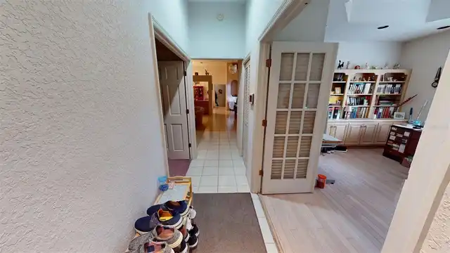 Listing Photo 10