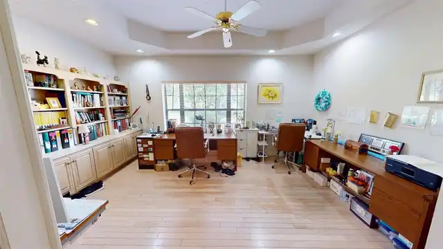 Listing Photo 11