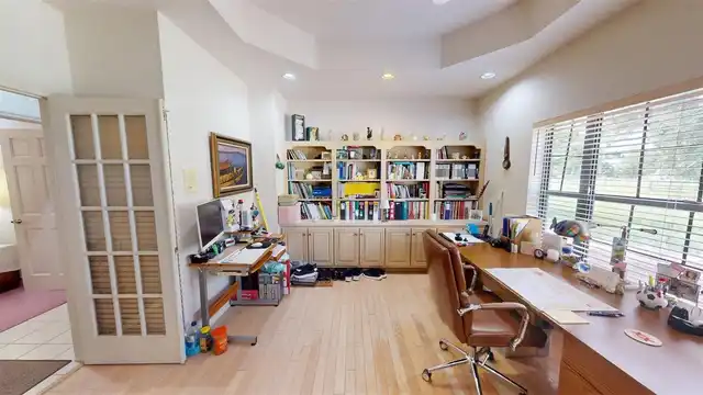 Listing Photo 12