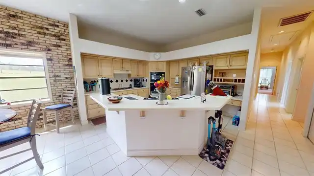 Listing Photo 15