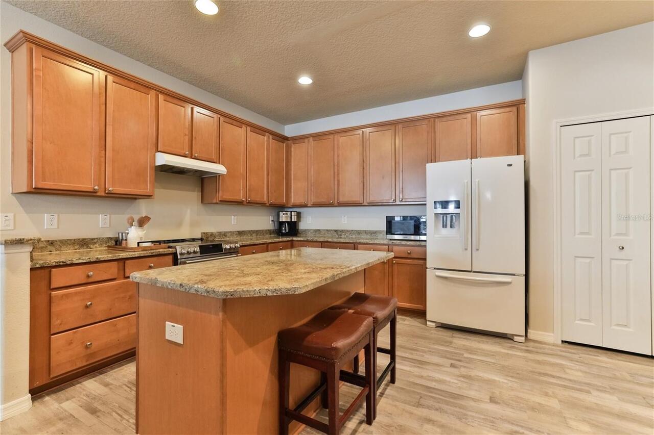Listing Photo 17