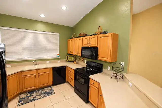 Listing Photo 14