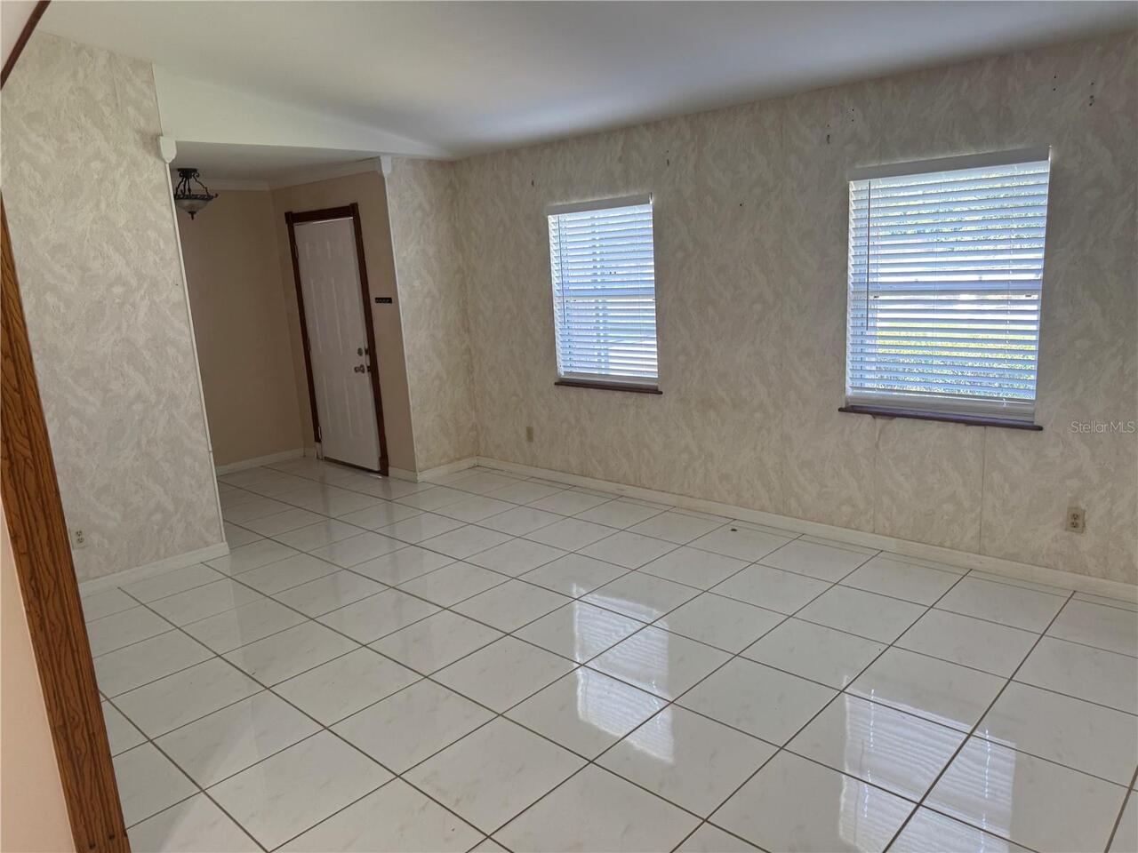 Listing Photo 8