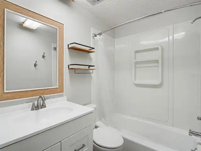 Listing Photo 14