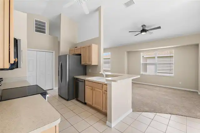 Listing Photo 10