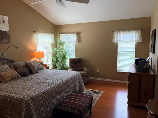 Listing Photo 16