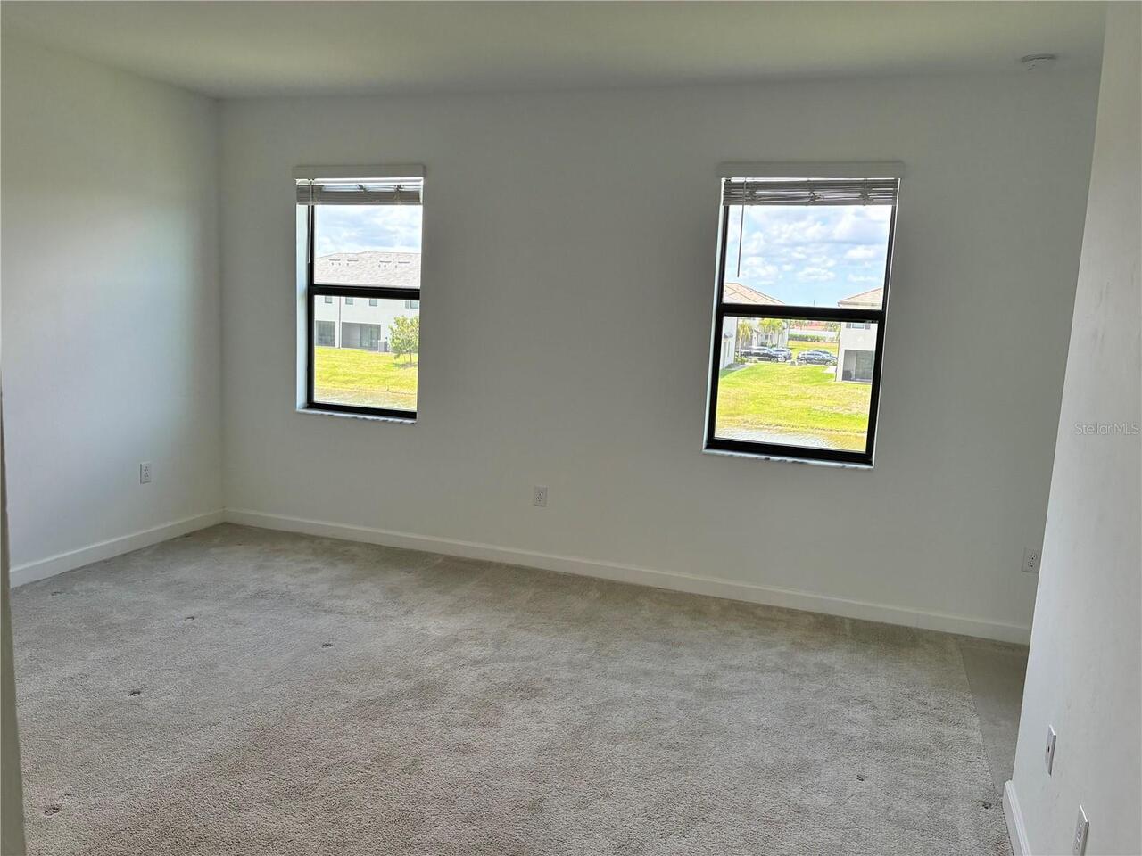 Listing Photo 12