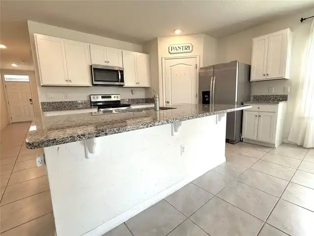 Listing Photo 9