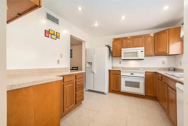 Listing Photo 13