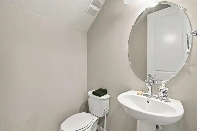 Listing Photo 16