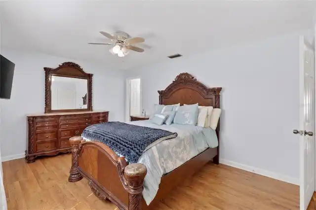 Listing Photo 24