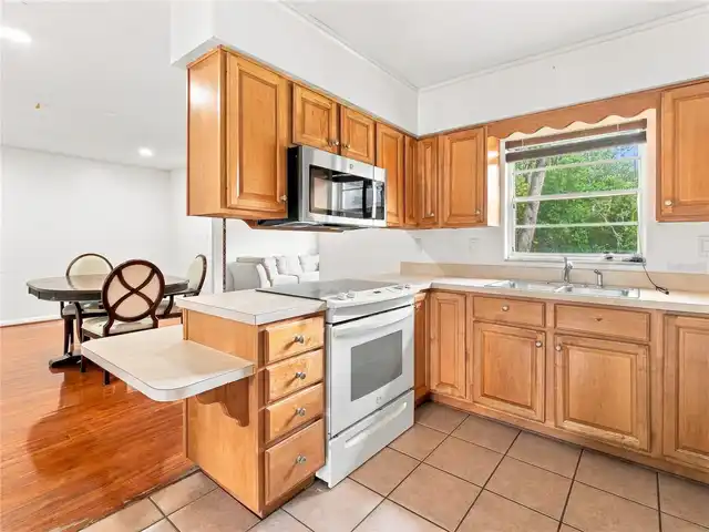 Listing Photo 16