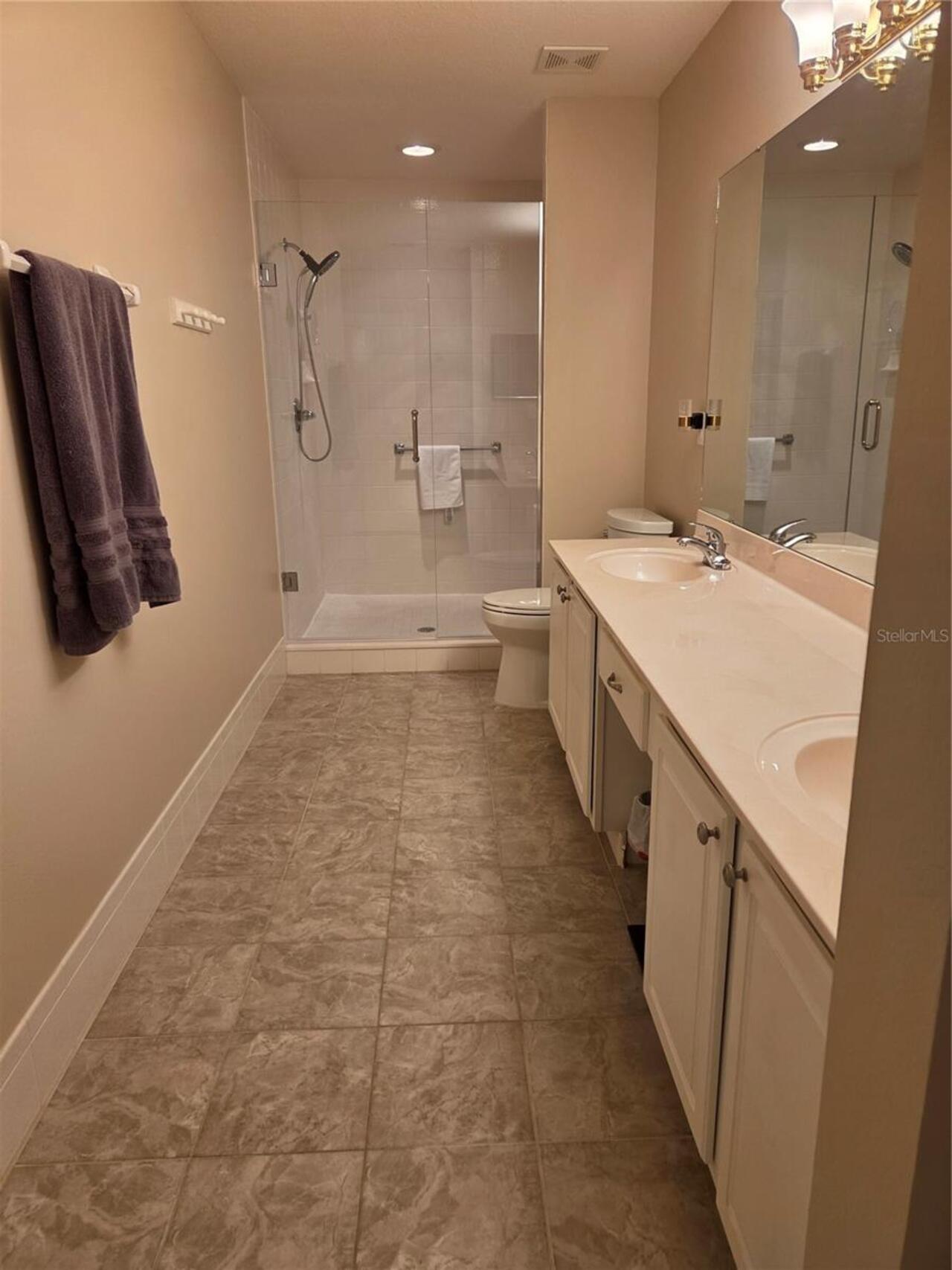 Listing Photo 12