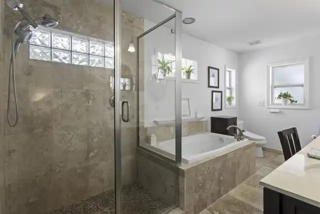 Listing Photo 22
