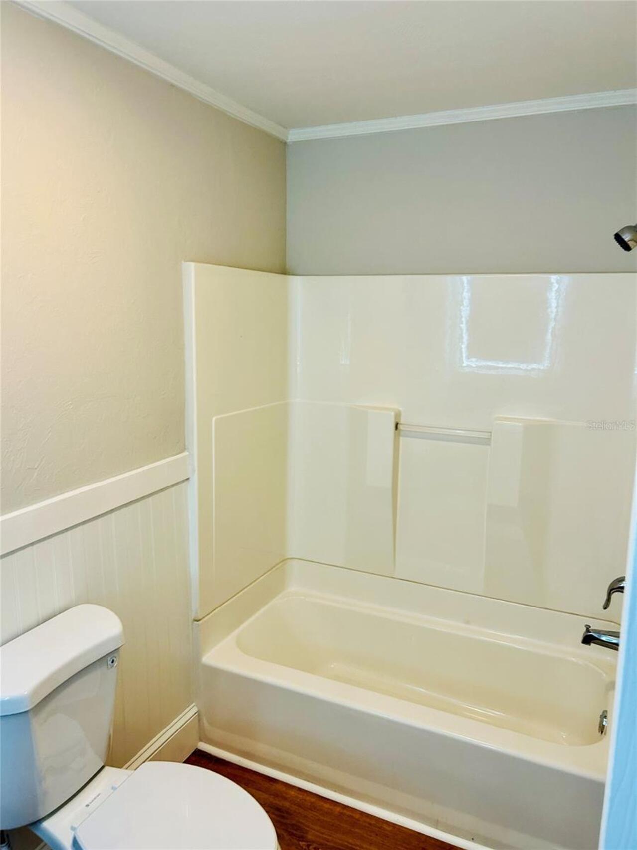 Listing Photo 12